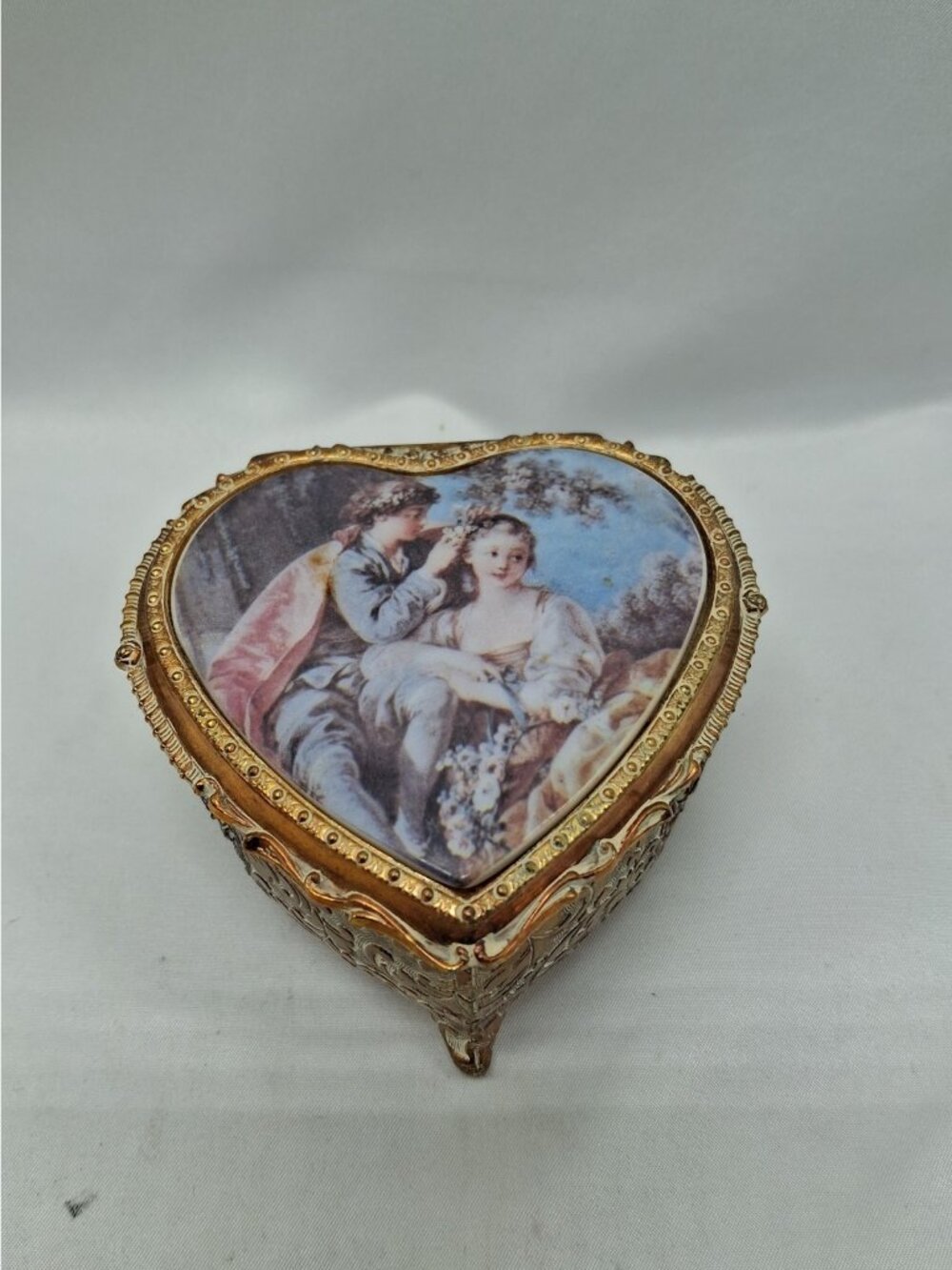 Vtg Romantic Music Box Japan Heart Shaped- Works -Couple Love
